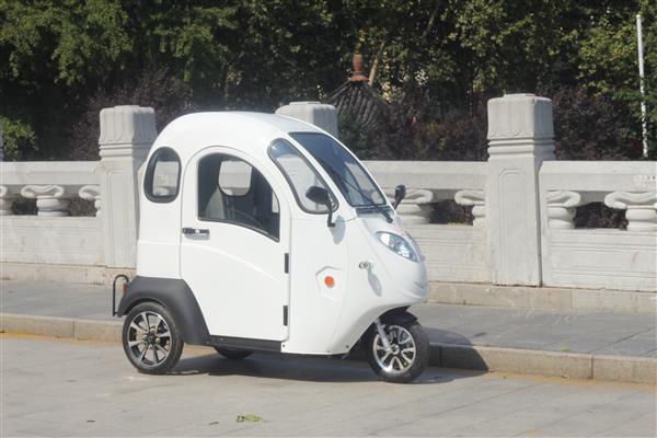 凯一路南京实体店 老年代步车 全封闭电车 遮风避雨接送小孩